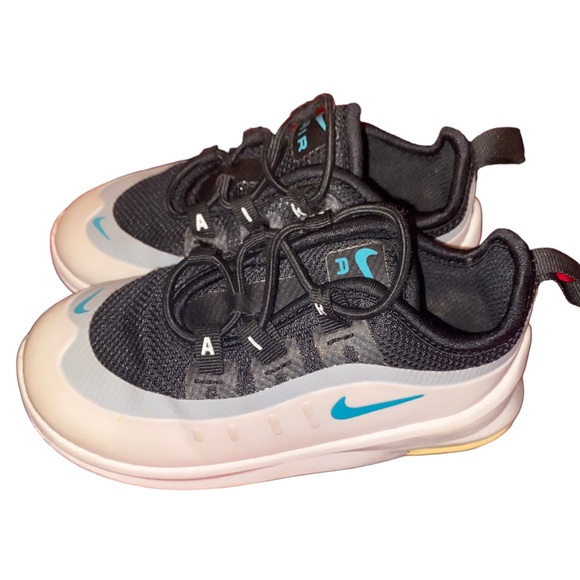 Nike Other - Used Nike Air max🖤kids